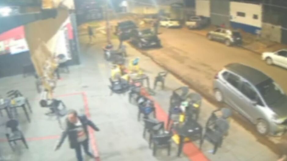 Homem é assassinado a tiros durante a madrugada no Jardim Leblon