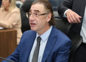 Projeto dispõe sobre atendimento no SUS e na rede de ensino às pessoas com TEA