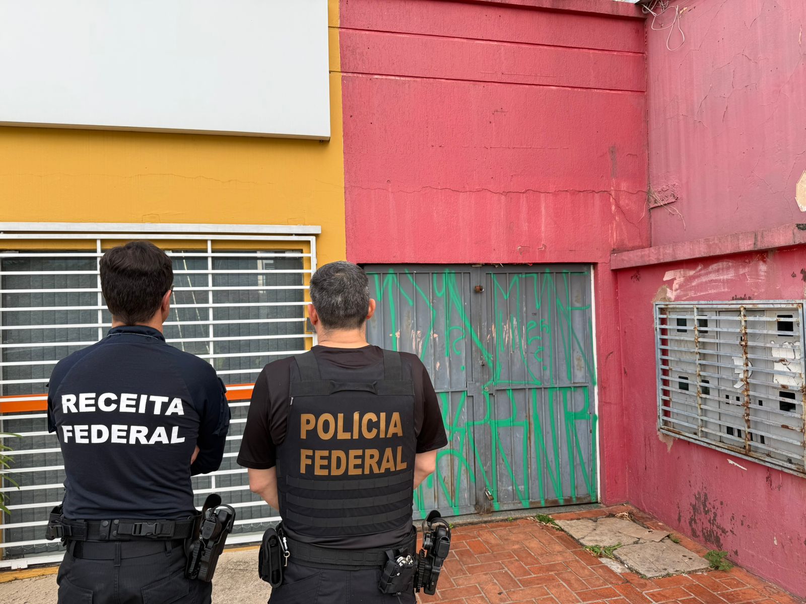 PF e Receita deflagram operação contra esquema de contrabando e lavagem de dinheiro