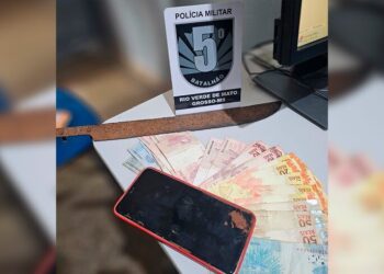 Adolescente mata homem e incendeia casa com vítima dentro Adolescente mata homem e incendeia casa com vítima dentro