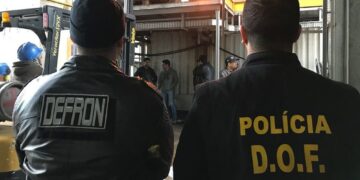 Casa usada como depósito de drogas é descoberta e quase 400 quilos de maconha são apreendidos