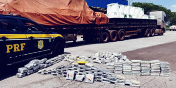 Polícia Rodoviária Federal apreende carga de drogas em caminhão na BR-262