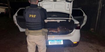 Ação da PRF termina com capotamento e prisão de foragido após perseguição