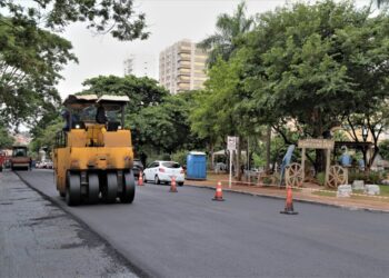 Prefeitura anuncia autorização para licitação de recapeamento em sete regiões urbanas de Campo Grande
