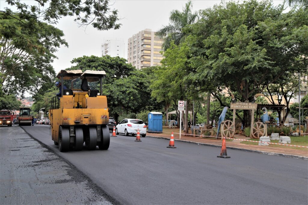 Prefeitura anuncia autorização para licitação de recapeamento em sete regiões urbanas de Campo Grande