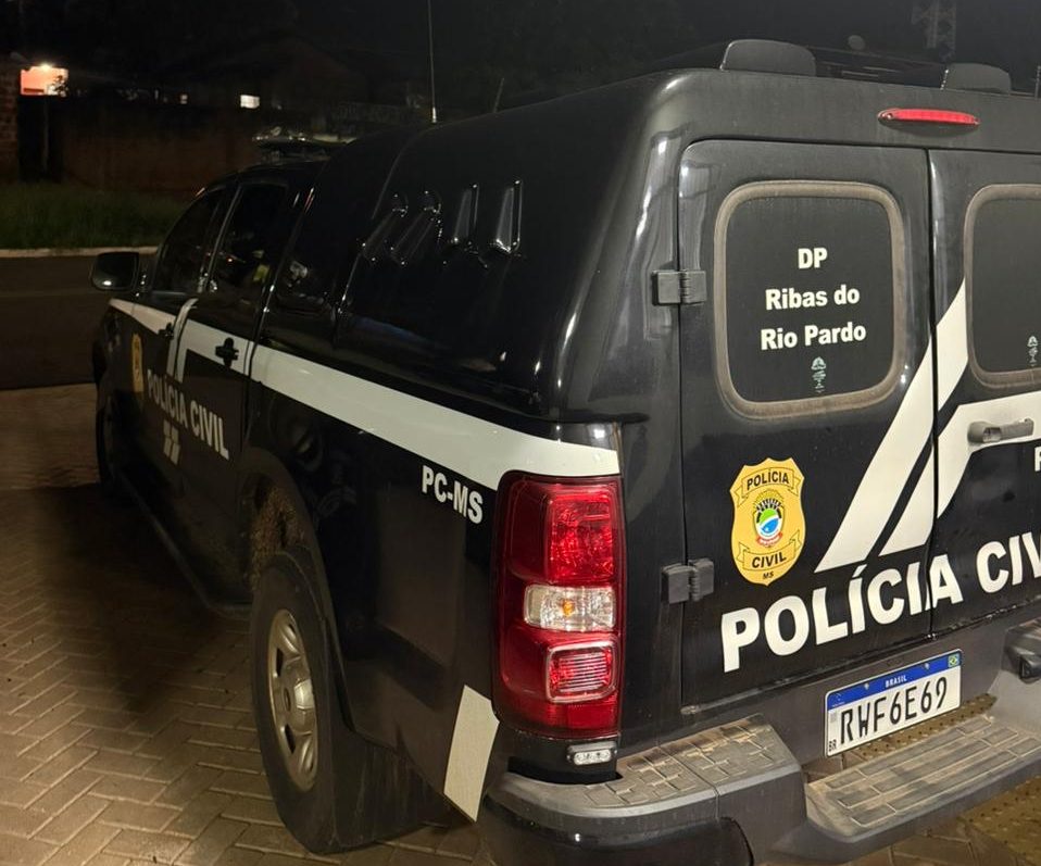 Homem é preso por perseguir ex-companheira e ir até o trabalho da vítima