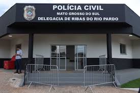 Crime bárbaro: mulher é morta a facadas dentro de casa pelo marido Crime bárbaro: mulher é morta a facadas dentro de casa pelo marido