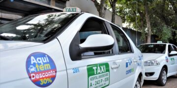 Prefeitura prorroga por seis meses prazo de táxis que completam 10 anos em 2025
