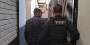 Droga escondida em caminhão de frete leva à prisão de suspeito em Dourados