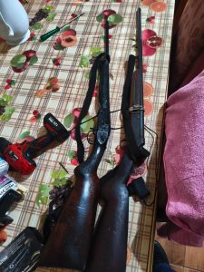 Homem é preso após ameaçar companheira e disparar arma em Anaurilândia