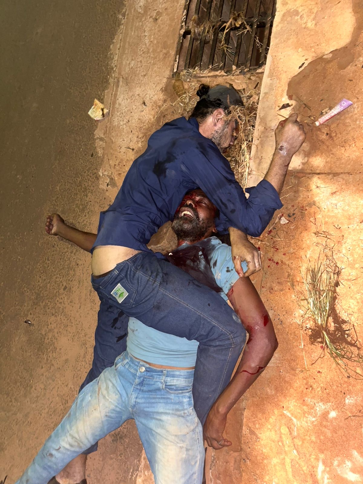 Vídeo: cobrança de aluguel acaba em tragédia; homem morre e assassino fica preso sob o corpo em Campo Grande