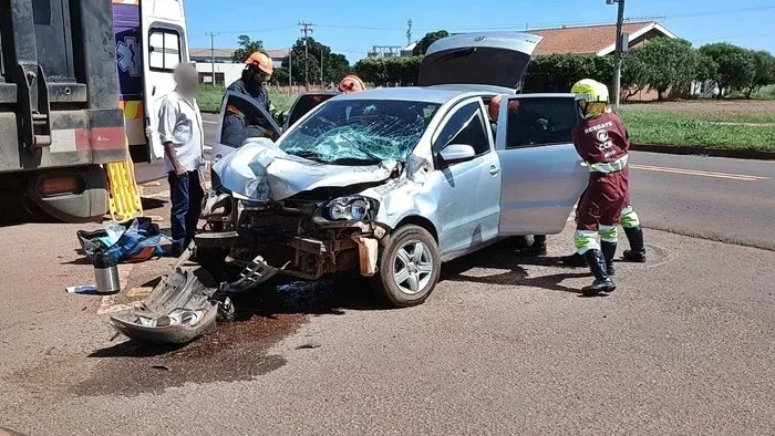 Acidente na BR-163 deixa dois feridos