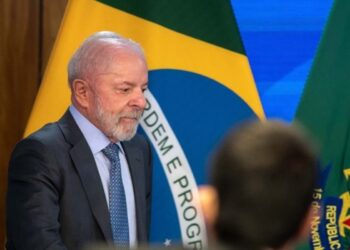 Governo Lula convoca reunião de emergência após anúncio de ataque à Venezuela Governo Lula convoca reunião de emergência após anúncio de ataque à Venezuela