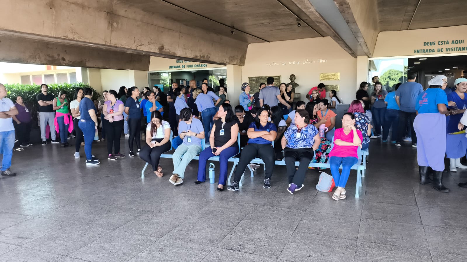 Santa Casa enfrenta novo protesto por atraso de pagamentos; Prefeitura já garantiu repasse