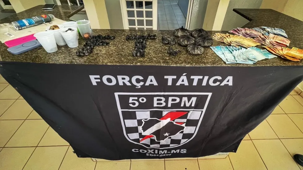 Cocaína é apreendida e casal preso por tráfico e aliciamento de adolescente