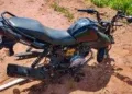 Moto furtada é encontrada abandonada em loteamento