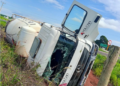 Caminhão tomba e causa transtornos na MS-316