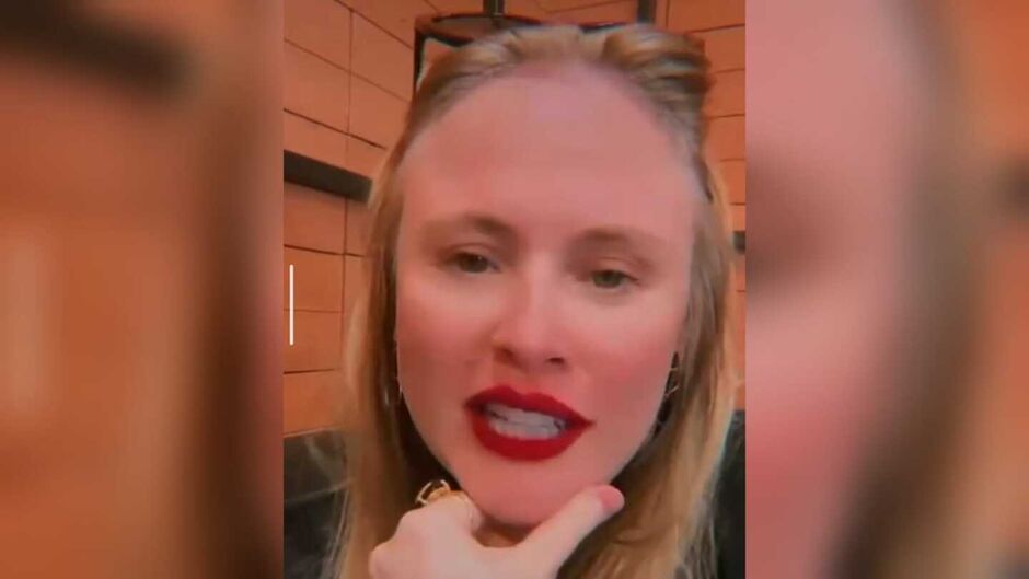 Com histórico de polêmicas e ofensas, dublê de influencer é presa por descumprir medida protetiva