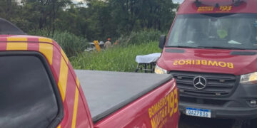 Três pessoas ficam feridas em acidente na BR-267