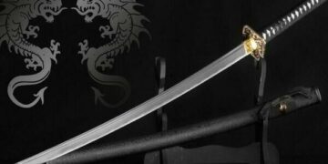 Homem sob efeito de crack ataca vítima com espada e afirma não lembrar do crime