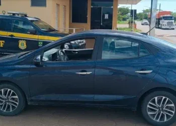 Carro roubado no Rio de Janeiro é apreendido em MS