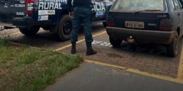 Veículo furtado é recuperado em estrada rural