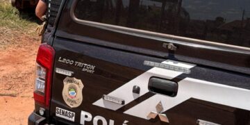 Homem é encontrado gravemente ferido e tem veículo roubado