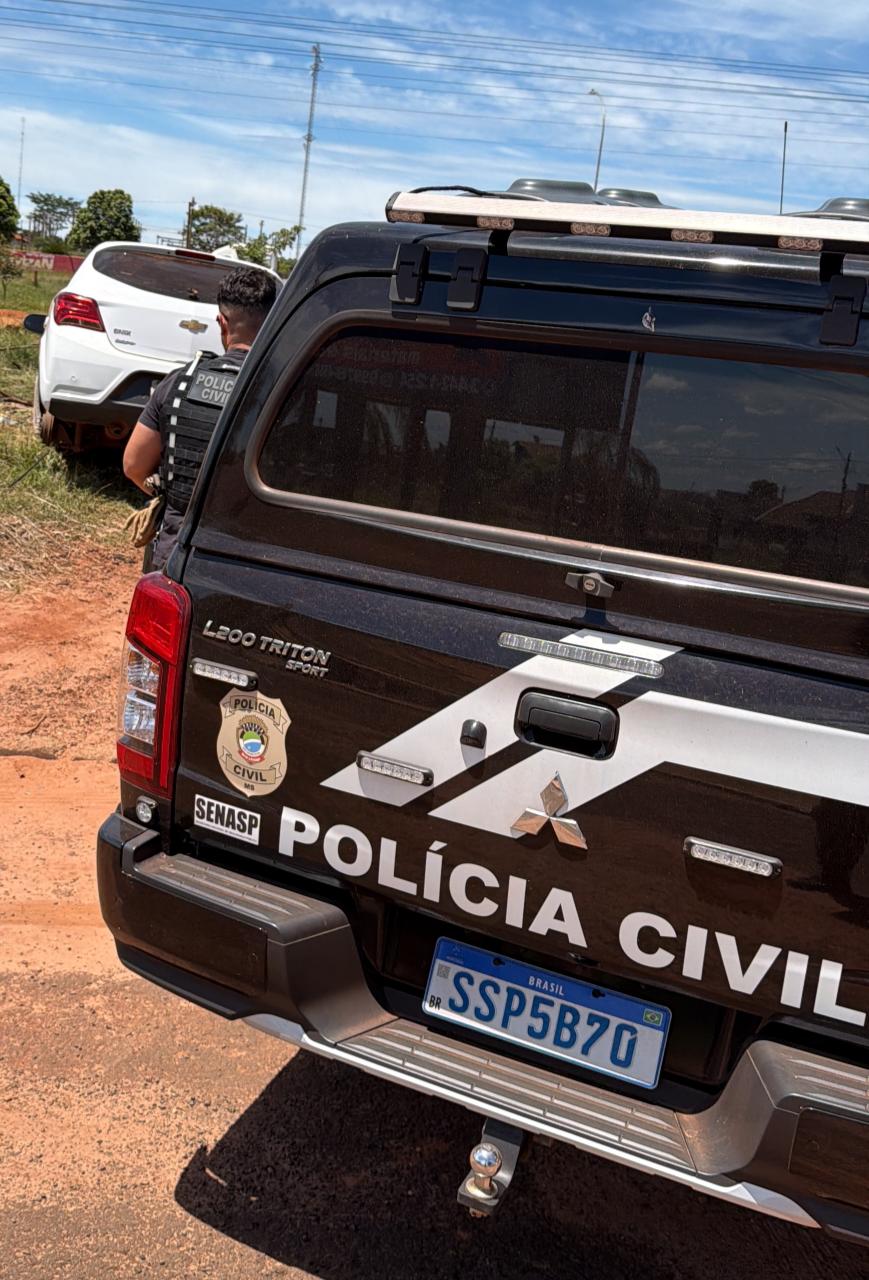 Homem é encontrado gravemente ferido e tem veículo roubado