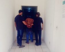 Homem é preso após agredir esposa e enteada de 16 anos