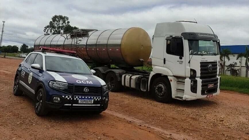 Carreta roubada, avaliada em mais de R$ 1 milhão, é recuperada