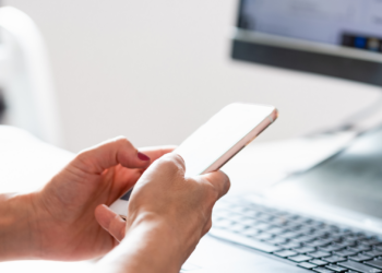 Prefeitura tira dúvidas sobre IPTU em novo canal 24h no WhatsApp