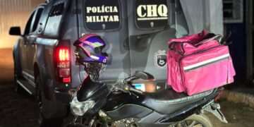 Motocicleta, capacete e bag de entregas são recuperados após roubo