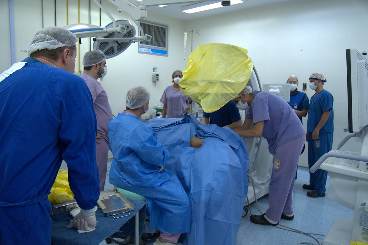 Proteína experimental dá esperança a jovem com lesão medular em Campo Grande