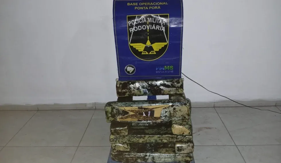 Adolescente é apreendido com mais de 10 kg de maconha em ônibus na MS-164