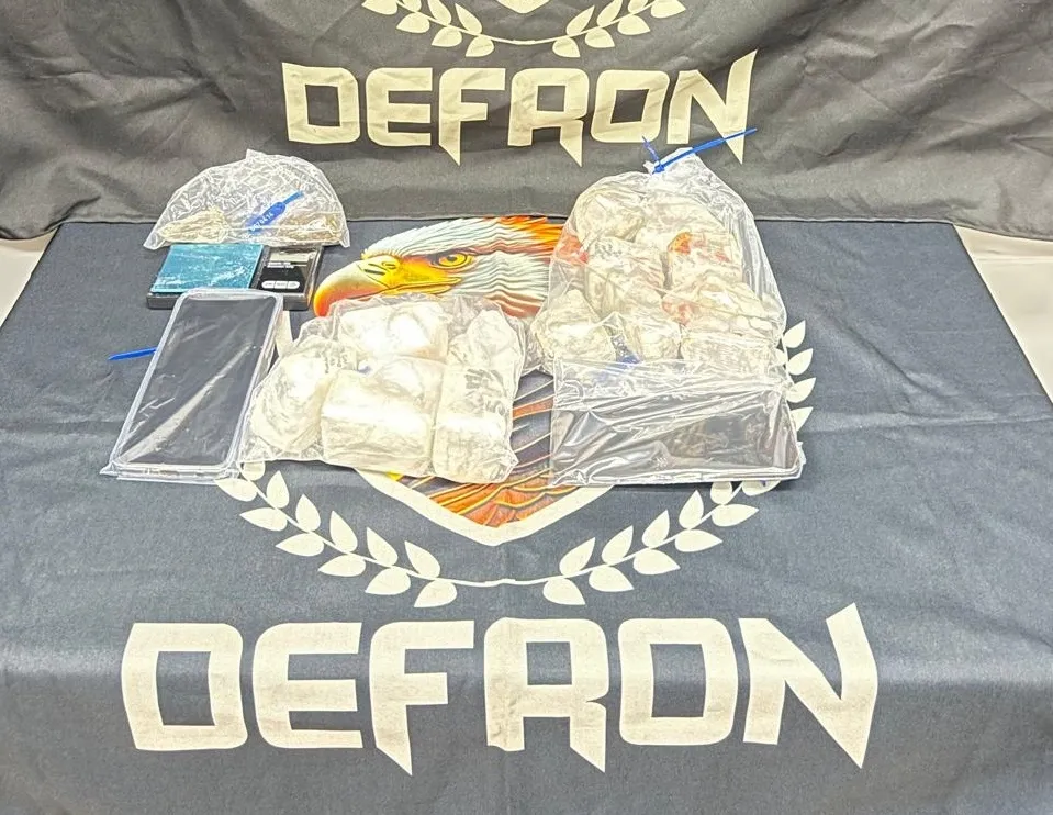 Operação prende dois suspeitos e apreende quase 1 kg de drogas