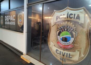 Homem é agredido durante assalto e tem celular roubado