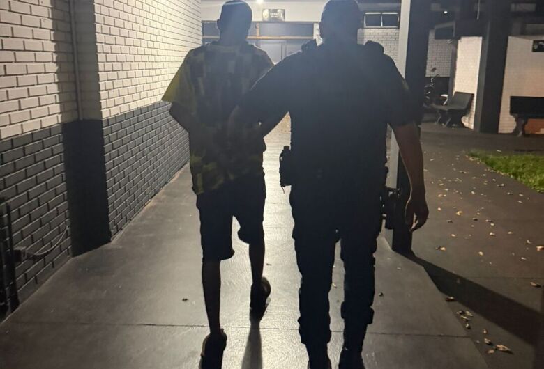 Homem foragido é preso pela Guarda Municipal durante abordagem