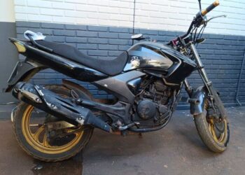 Moto furtada é recuperada e adolescente apreendido após denúncia anônima