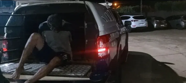 Homem esfrega partes íntimas ao se aproximar de criança e acaba preso