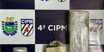 Homem é preso ao tentar descartar mais de 1 quilo de maconha