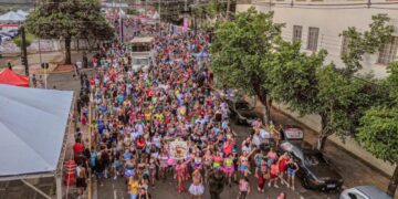 Concorda? Vereador quer que blocos de Carnaval limpem sujeira gerada durante a festa em CG