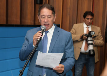 Gerson Claro presta homenagem a Alexandre Magno no CNMP