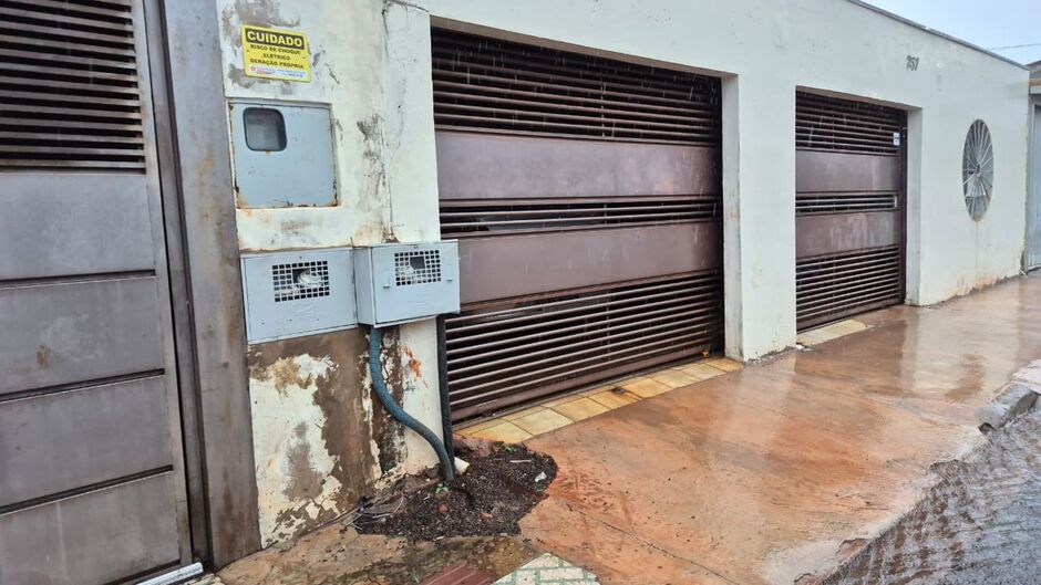 Idoso sofre mal súbito ao volante, bate carro em muro e morre em Campo Grande