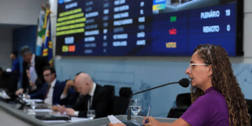 Na Tribuna, representante dos Blocos de Carnaval de Rua destaca importância, organização e ganhos para economia