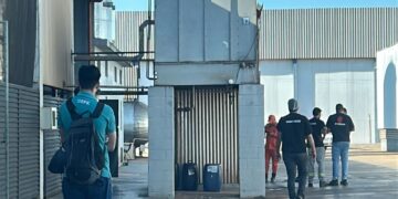 Vazamento de amônia em fábrica de refrigerantes mobiliza Bombeiros no Núcleo Industrial
