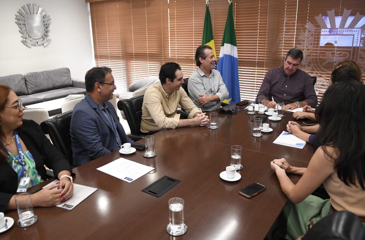 Gestão estadual investe em hospitais e vacinação para ampliar atendimento