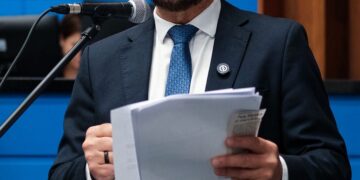 Produtores culturais criticam exigências excessivas para uso do Teatro Aracy Balabanian