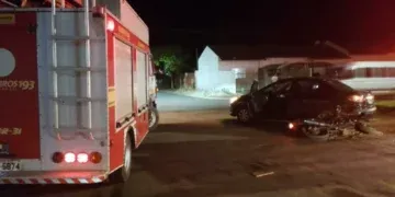 Motociclista fica ferida após motorista invadir preferencial