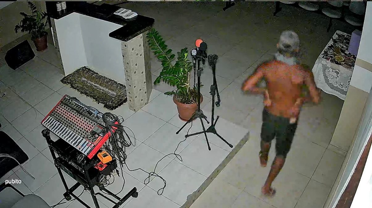 Homem é preso após arrombar igreja e furtar dinheiro