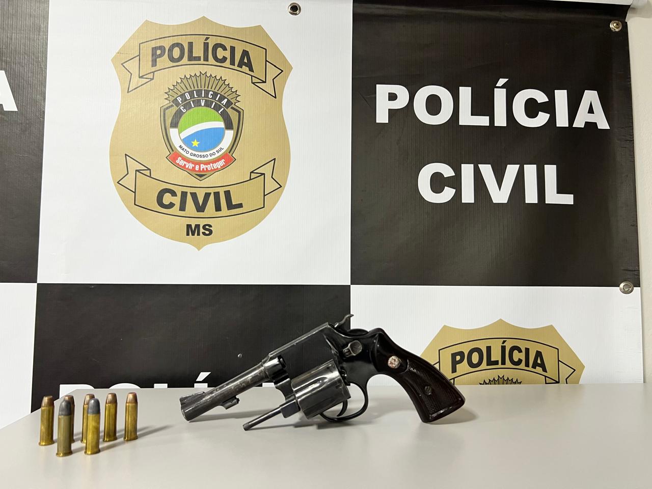 Homem é preso com revólver calibre .38 durante operação da Delegacia da Mulher